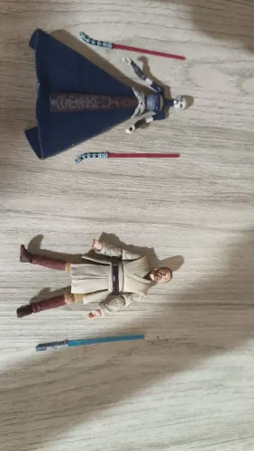 Asajj Ventress + obi wan Kenobi (Star Wars 3.75 hasbro).