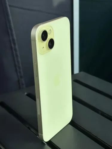IPhone 15 Plus ( VALOR DE 15 COMUM)