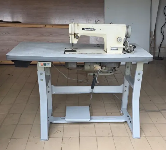 Máquina de costura INDUSTRIAL YAMATA modelo YB 735-3