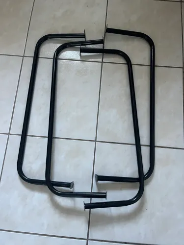 Arara de parede 15,00 cada 