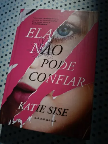 Vende-se livro: Ela Não Pode Confiar