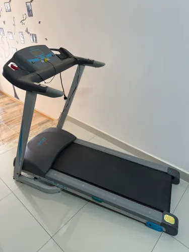 Esteira ergométrica Caloi act! home fitness CLE 40
