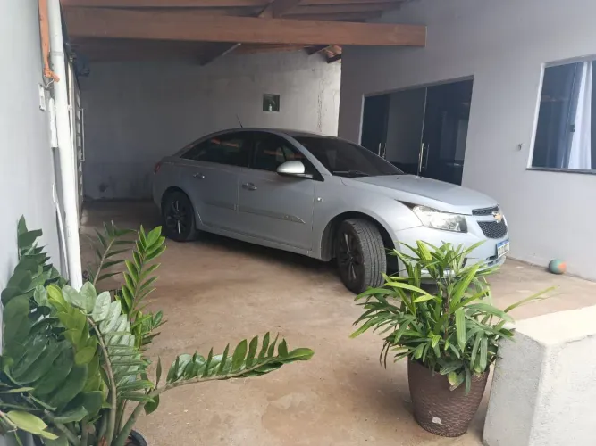 Vendo ou troco em carro,moto ou material de construção como parte do pagamento.  