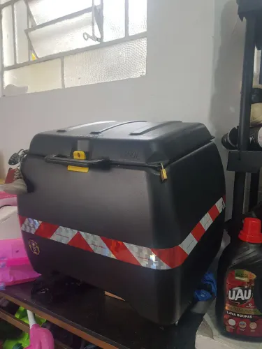 Bau de moto universal icbras  100 litros 