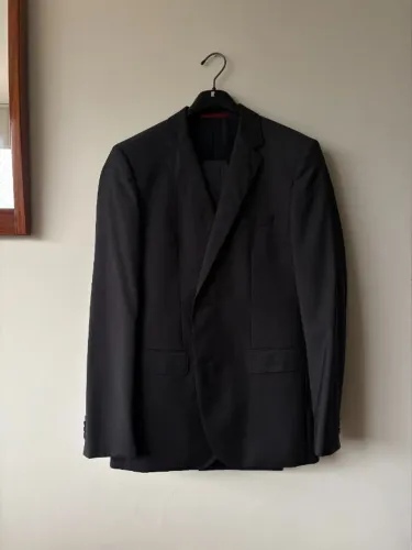 terno hugo boss hugo original preto tam 50 (blazer + calça)