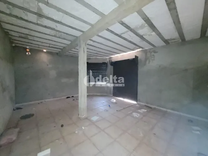 Casa residencial disponível para venda no bairro Tocantins em Uberlândia-MG