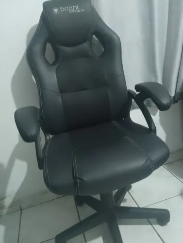 Cadeira gamer, usada apenas por 3 meses 