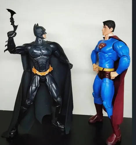 Bonecos Batman o cavaleiro das trevas + Superman o retorno