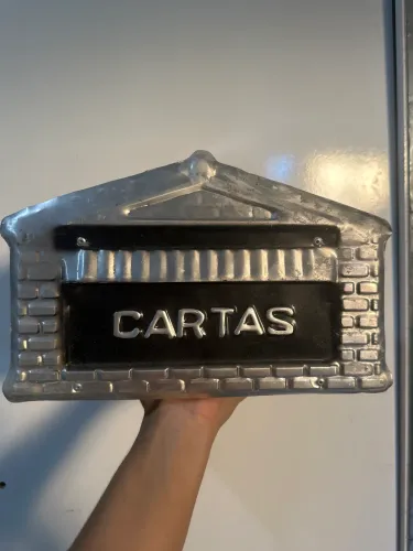 Caixa de correio em alumínio nova
