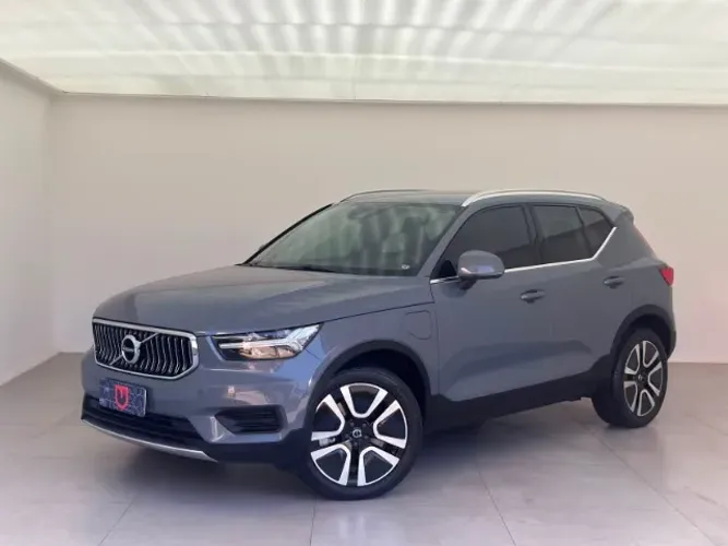 Volvo XC40 XC 40 T-5 Híbrido Momentum 1.5 262cv 2021