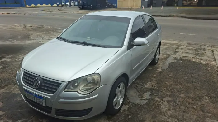 Volkswagen Polo Sedan 1.6 MI Total Flex 8V 4P 2011