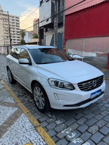 Volvo XC 60 T-6 Inscription 2.0 FWD 5P 2016