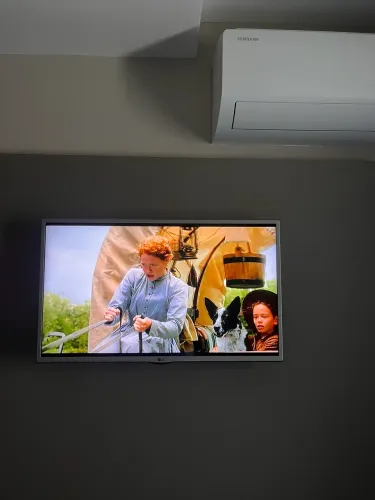 Smart TV 33? LG webOS LJ600B