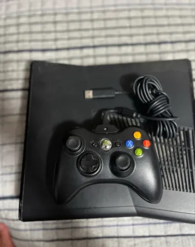 Xbox 360 com jogos e kinect!