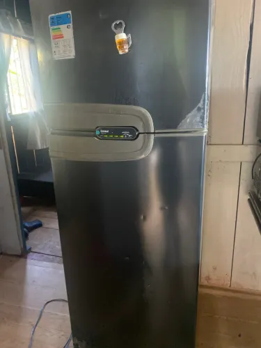Vendo geladeira cônsul