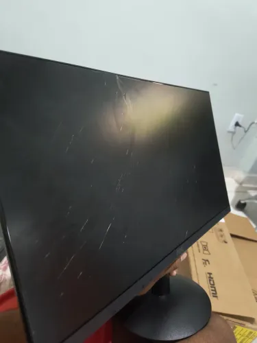 Monitor novo com tela quebrada AOC