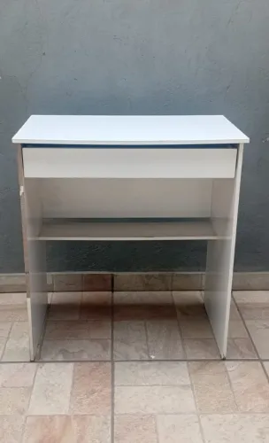 Balcão com gaveta