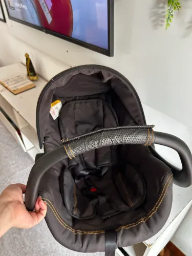 Vendo cadeirinha de bebê pra carro