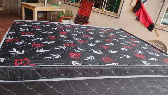 Vendo essa cama casal nova