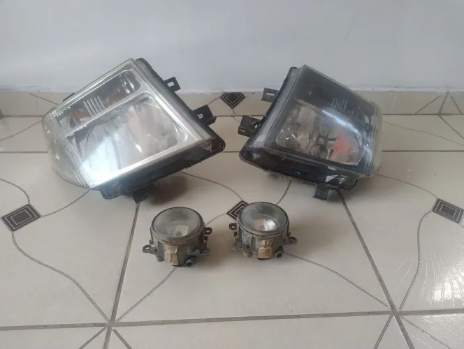 Kit farol dianteiro da Nissan frontier 2014