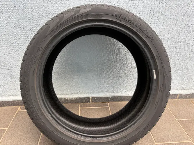 Par pneus Pirelli Scorpions meia vida 235/45/19