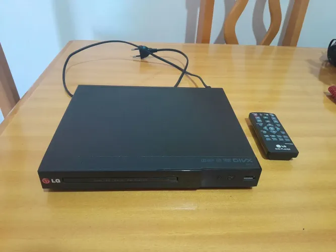DVD Player LG Compacto com USB + Controle + Cabo AV