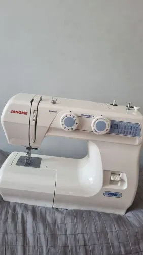 Maquina Janome 2008p 220v 