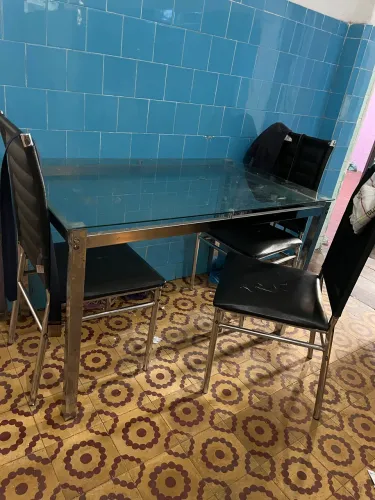 Mesa 4 lugares (10x no cartão)