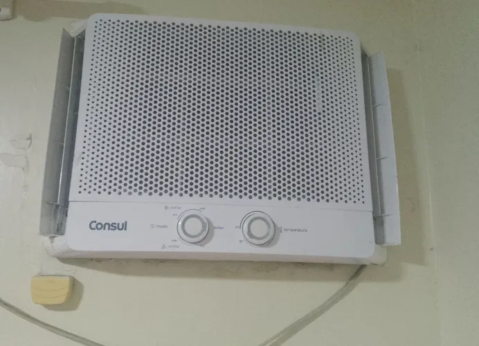 Ar condicionado de janela Consul 7500BTUS