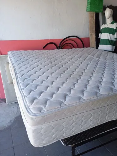 Colchão king size da Castor