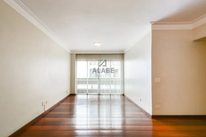 Apartamento para venda em Moema com 3 quartos, sendo 1 suíte, 97m²