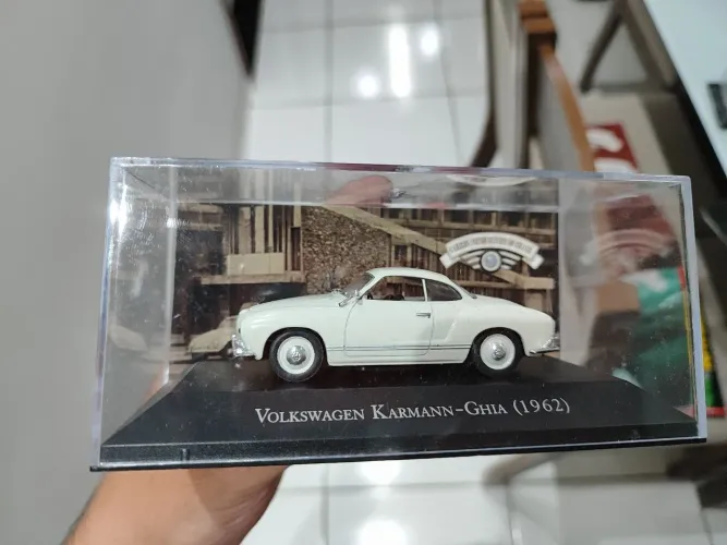 Karmann-Ghia (1962) 1:43 (ler anúncio)