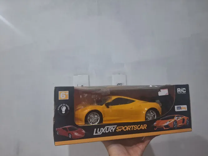 Carrinho de controle remoto novo