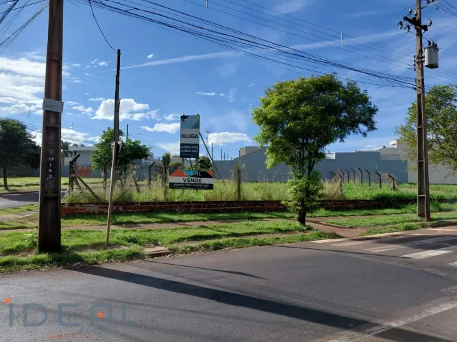 Terreno de esquina a venda no bairro Jardim Fregadolli - Maringá/PR