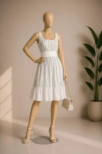 Vestido Listra Com Faixa - P - último disponível na cor verde