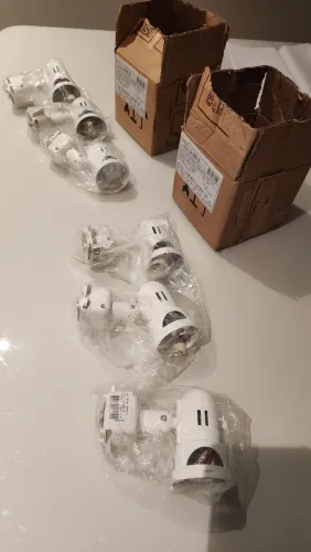 6 Spots Nixos c/ Plug Altrac Dicróica + Trilho Altena Branco 1 metro (para instalar Spots)