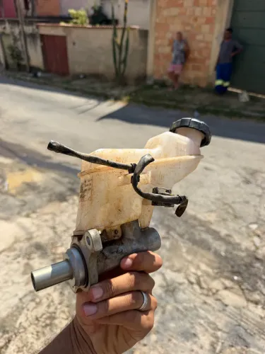 Cilindro mestre do freio hb20 turbo