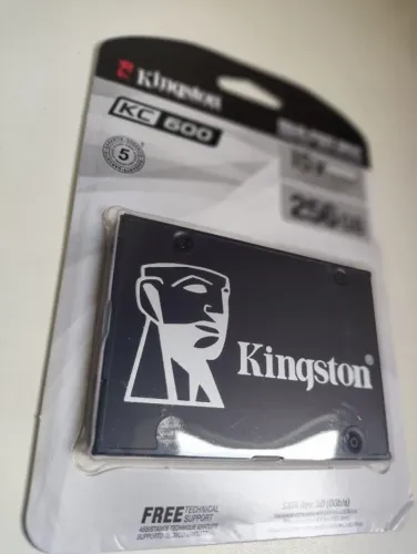 SSD 256gb Kingston KC600