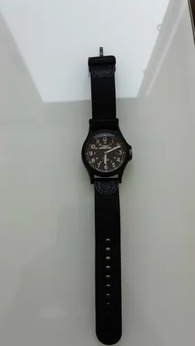 Relógio Timex Expedition preto com NF