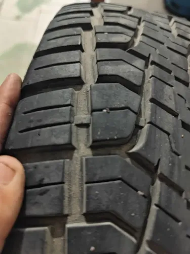 3 Pneus Zeros 205/60 Aro 16 Zeros oportunidade