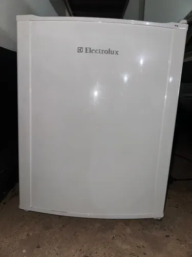 Frigobar Eletrolux 47L