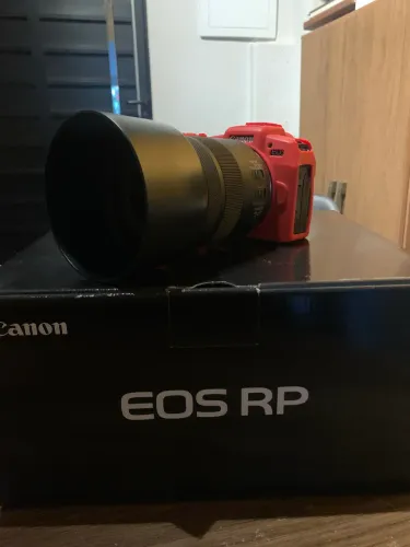 Canon RP + 85mm RF F2.0 Macro 