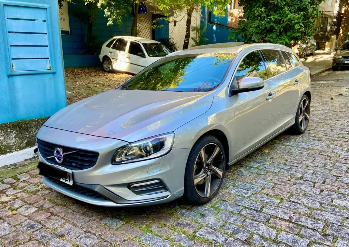 Volvo V60 T-5 R-desing 2.0 5P 2014