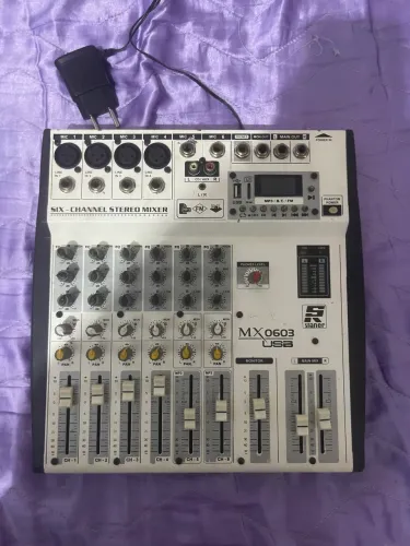 Mesa de som