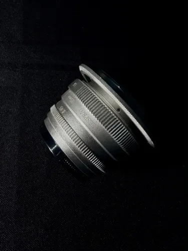 CÂMERA SONY A6300 + LENTE 33MM + CAGE