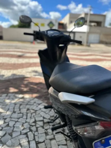 Biz 2021 bem conservada