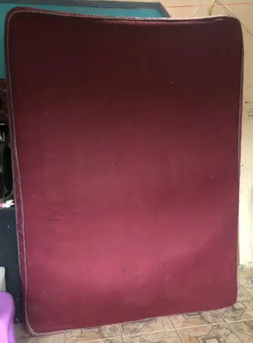 Cama à venda (USADA)