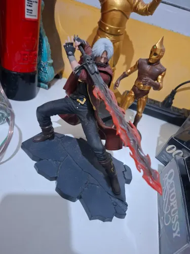 Boneco devil my cry 20 cm