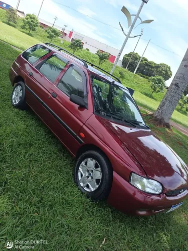 Ford Escort GL 1.8i 16V 4P 2000