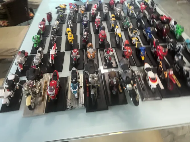 Coleção de mini motos